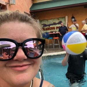 Meet your Posher, Michelle